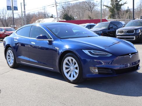 Used 2018 Tesla Model S 100D image 11