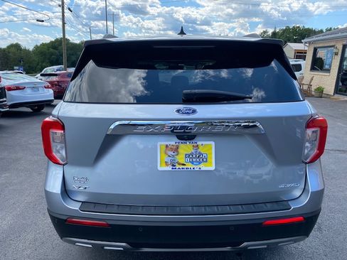 Used 2022 Ford Explorer XLT image 7