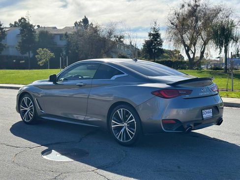 Used 2018 INFINITI Q60 3.0t Luxe image 3