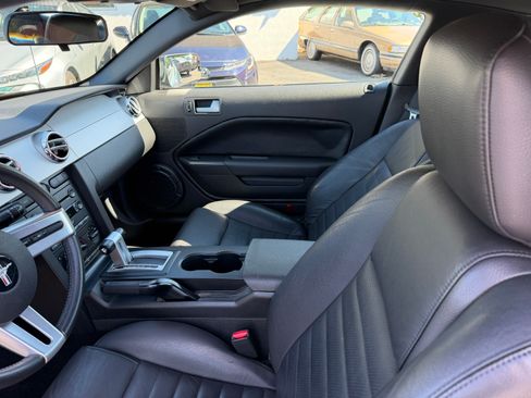 Used 2005 Ford Mustang GT Premium Coupe 2D RWD image 4