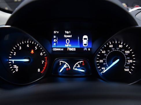 Used 2017 Ford Escape Titanium image 24