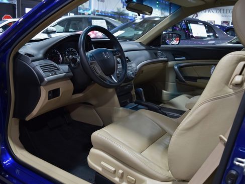 Used 2008 Honda Accord EX-L Coupe image 17