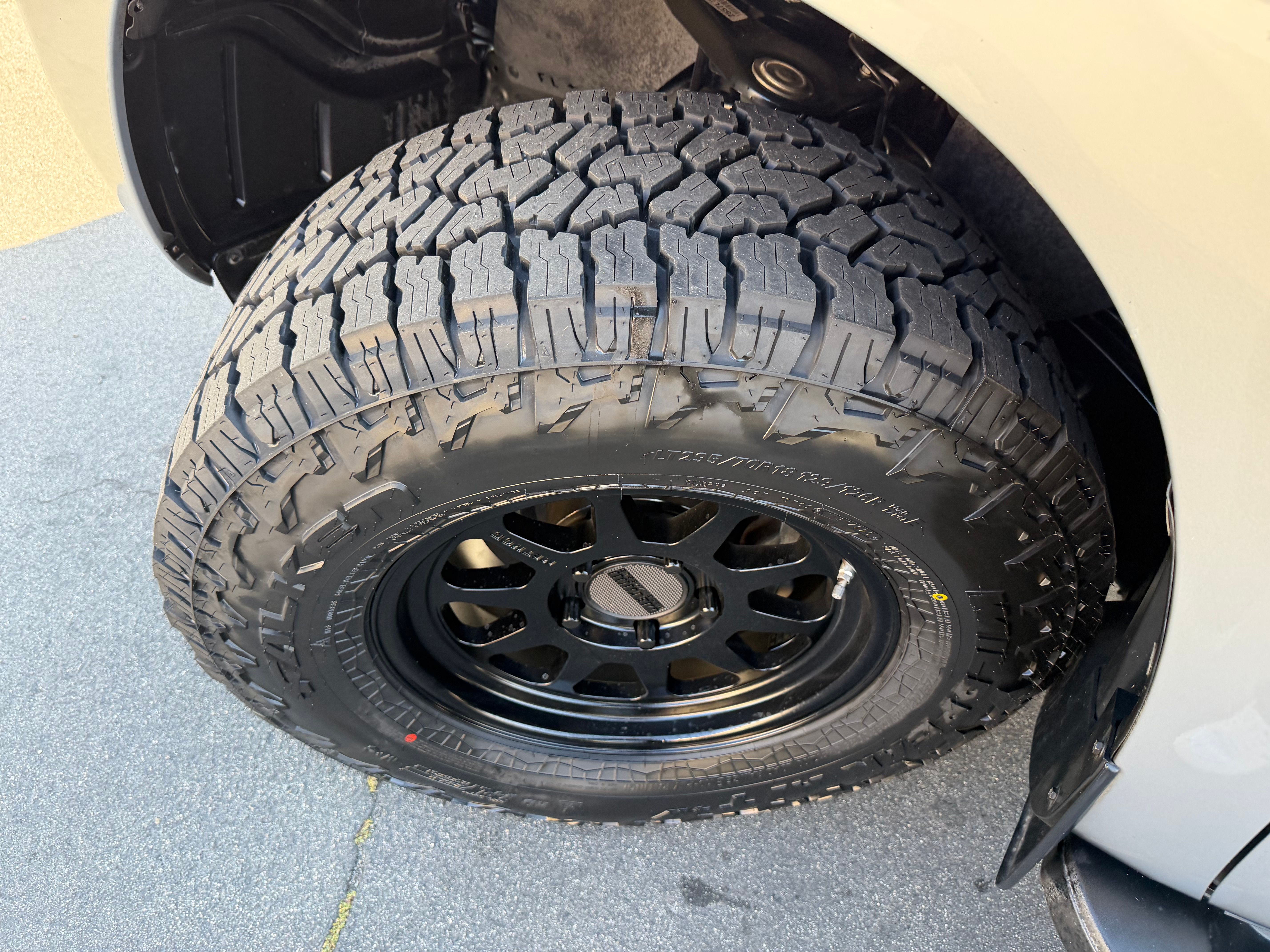 Used 2014 Toyota Sequoia 4WD SR5 image 16
