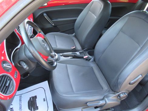 Used 2012 Volkswagen Beetle 2.5 Coupe FWD image 14