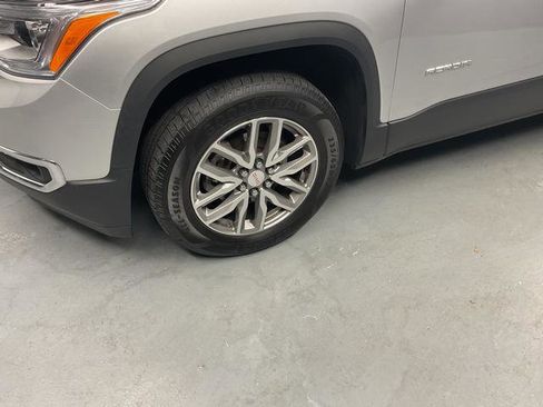 Used 2018 GMC Acadia SLE image 3