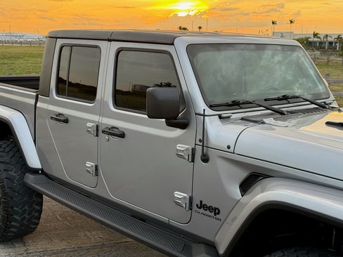 Used 2021 Jeep Gladiator Sport AWD/4WD image 54