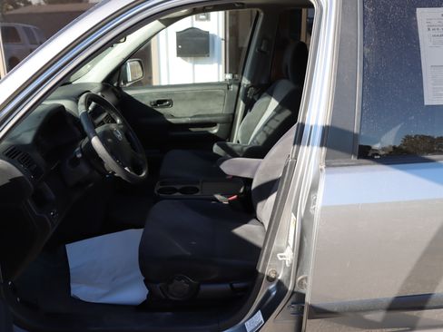 Used 2006 Honda CR-V EX image 10