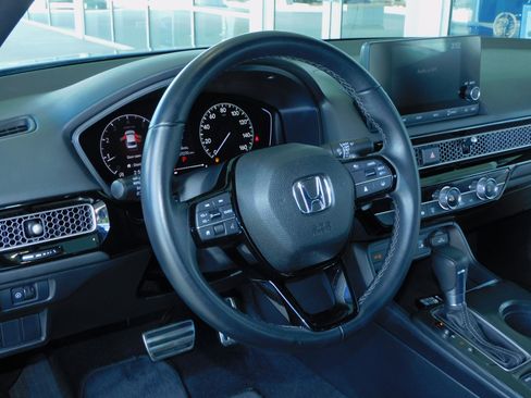 Used 2025 Honda Civic Sport image 15