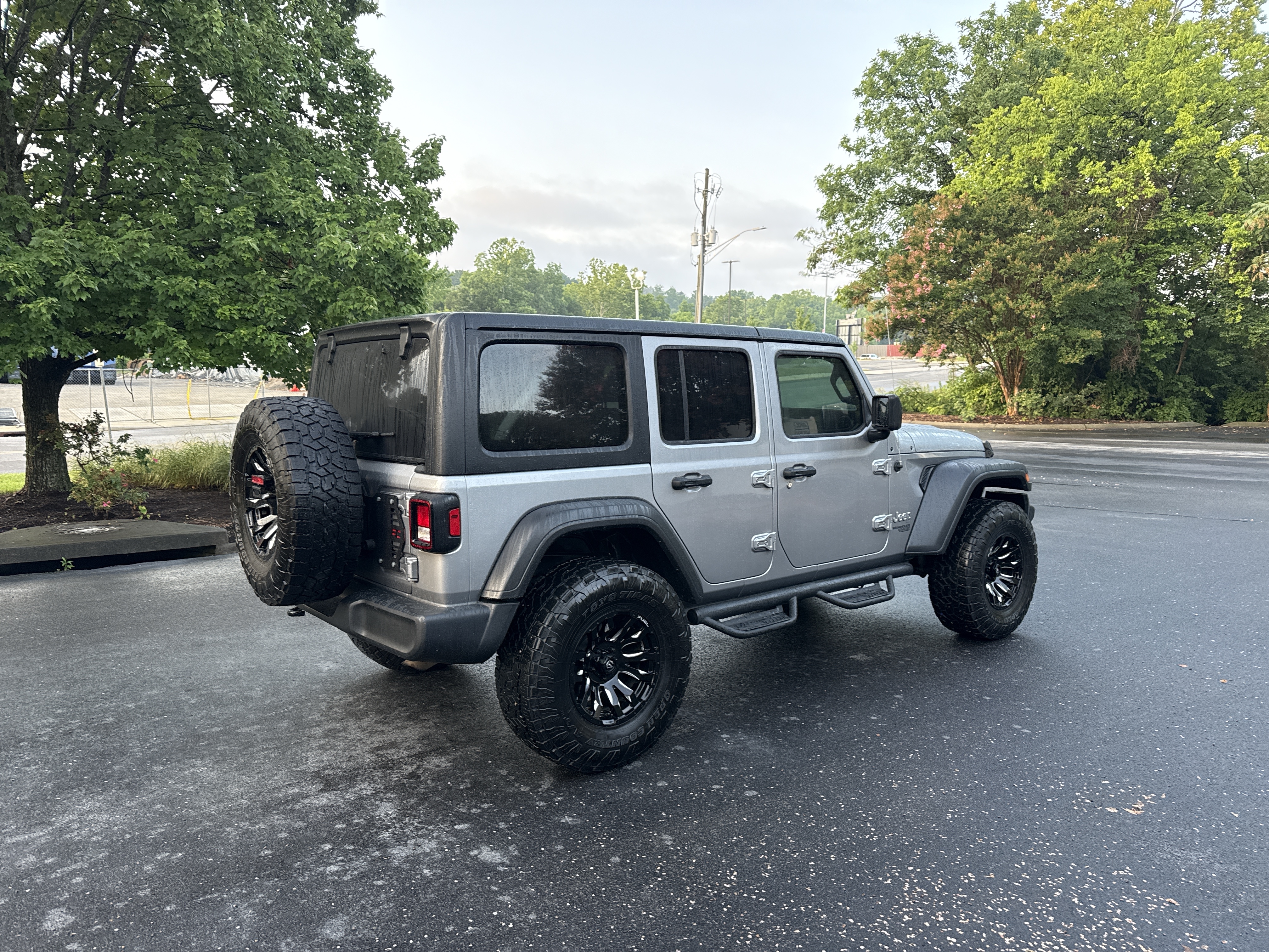 Used 2019 Jeep Wrangler 4WD Unlimited Sport image 5