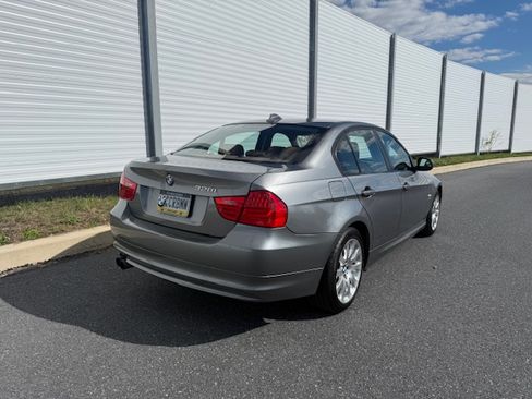 Used 2011 BMW 328i xDrive image 1