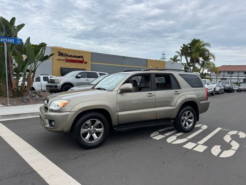 Used 2007 Toyota 4Runner Limited image 14