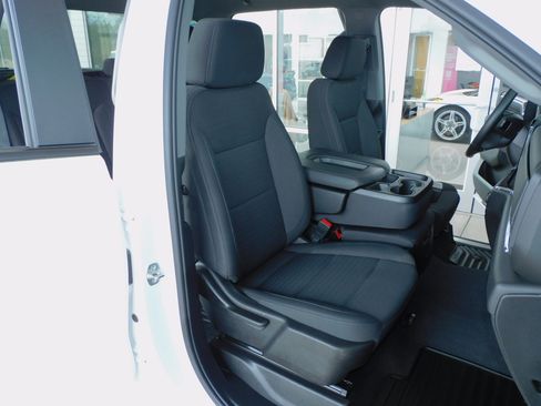 Used 2025 Chevrolet Silverado 1500 LT image 23