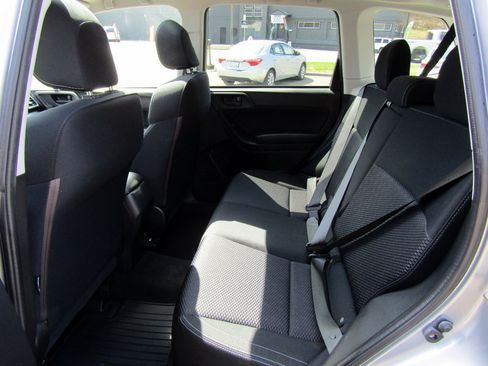 Used 2018 Subaru Forester 2.5i Premium image 21