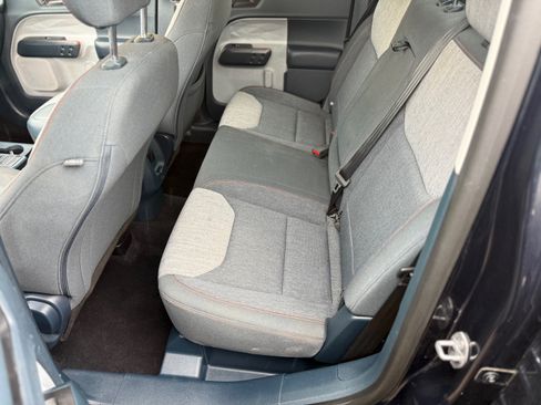 Used 2022 Ford Maverick XLT image 10