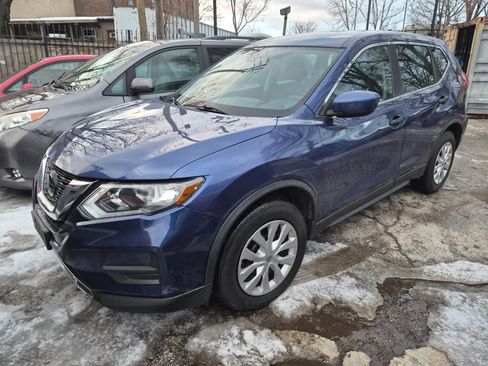 Used 2020 Nissan Rogue S image 1