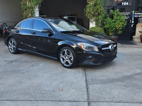 Used 2014 Mercedes-Benz CLA 250 image 2