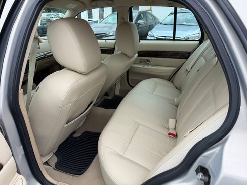 Used 2011 Mercury Grand Marquis LS w/ Premium Package RWD image 11