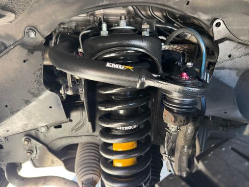 Used 2010 Lexus LX 570 image 2