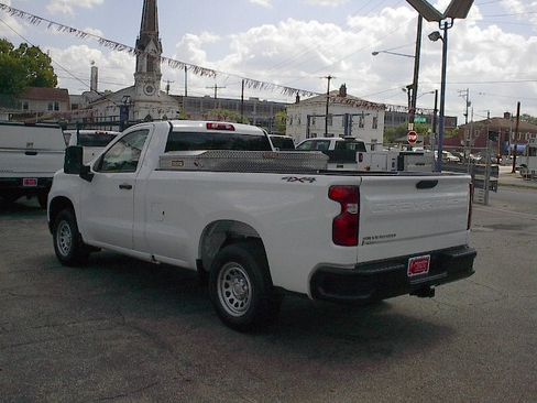 Used 2024 Chevrolet Silverado 1500 W/T AWD/4WD image 8