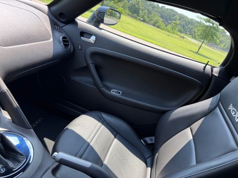 Used 2007 Pontiac Solstice GXP image 12