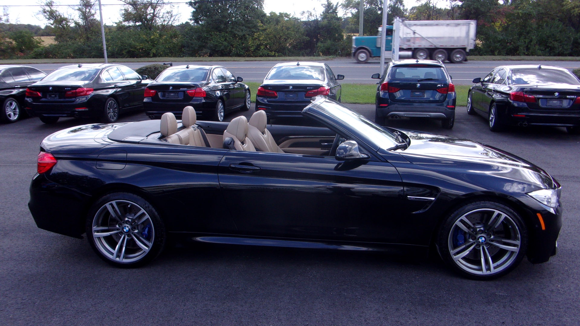 Used 2015 BMW M4 Convertible RWD image 14