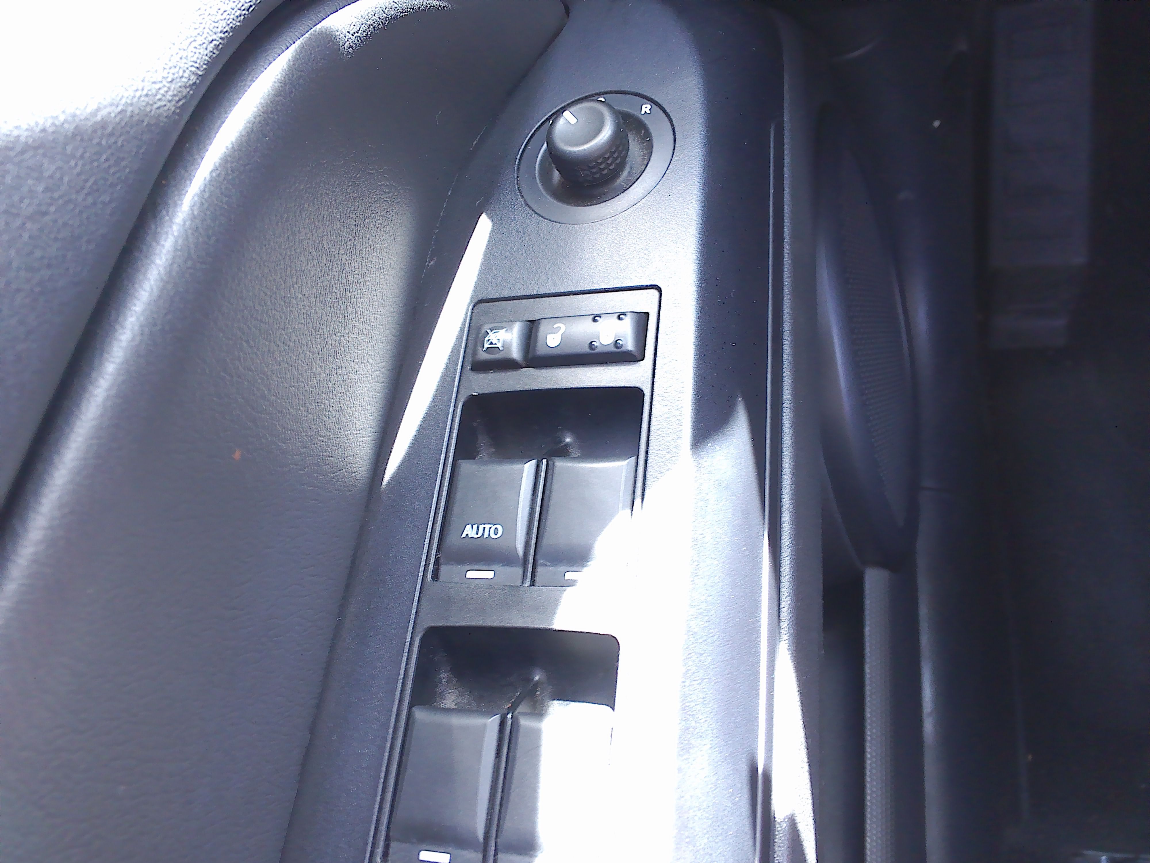 Used 2012 Jeep Compass Sport FWD image 23