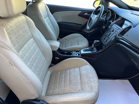 Used 2017 Buick Cascada Premium image 12