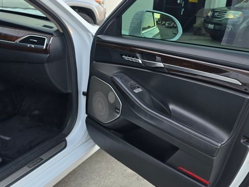 Used 2018 Genesis G90 5.0 Ultimate image 31