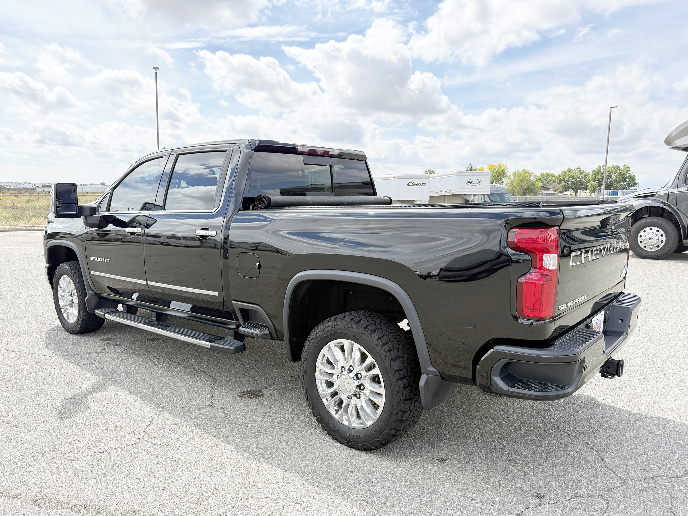 Used 2020 Chevrolet Silverado 3500 4x4 Crew Cab High Country image 8