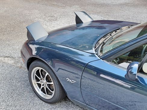 Used 1994 MAZDA MX-5 Miata M-Edition RWD image 16