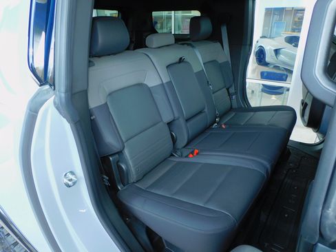 Used 2025 GMC Hummer EV 3X image 30