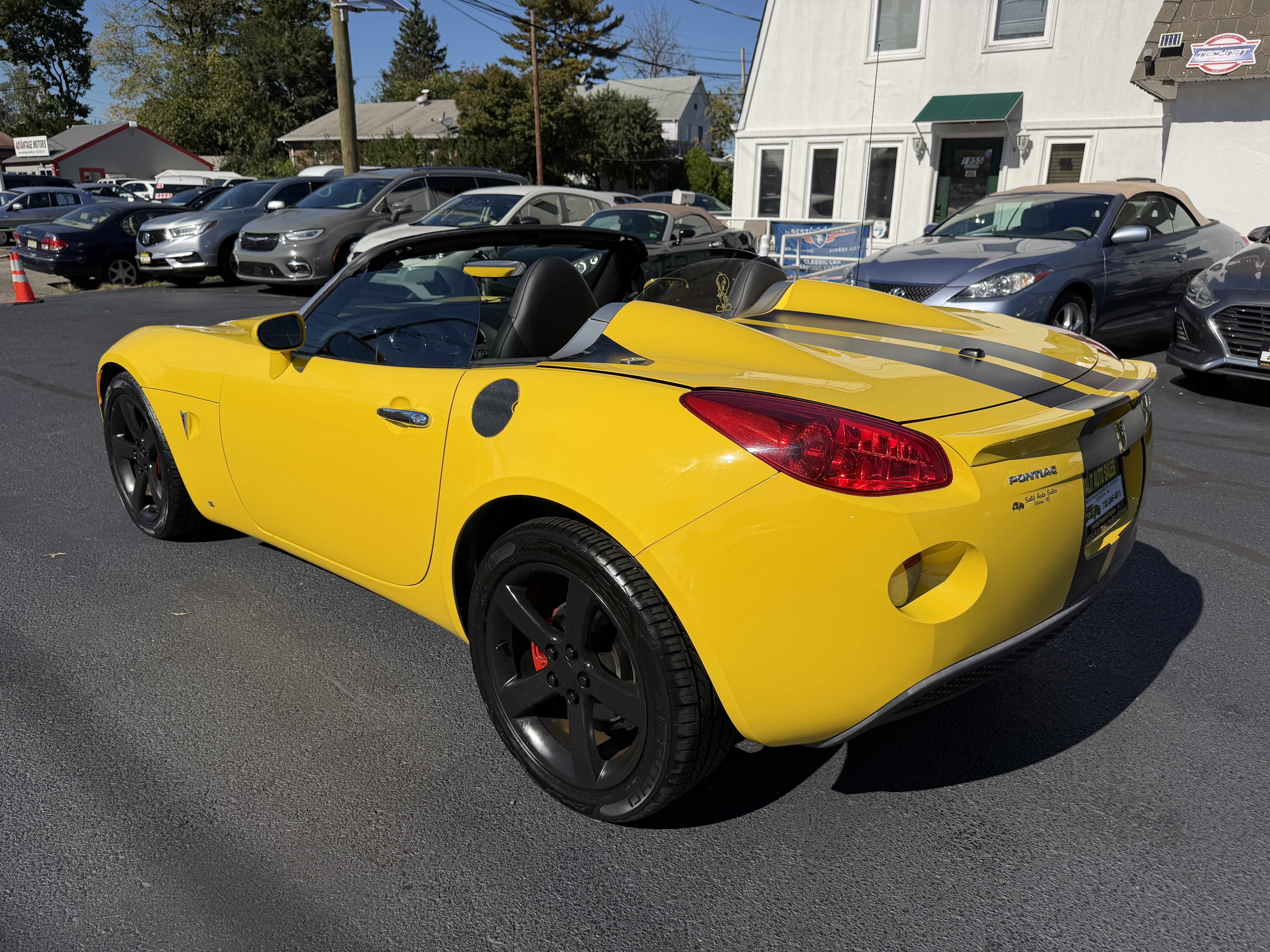 Used 2007 Pontiac Solstice Convertible RWD image 21