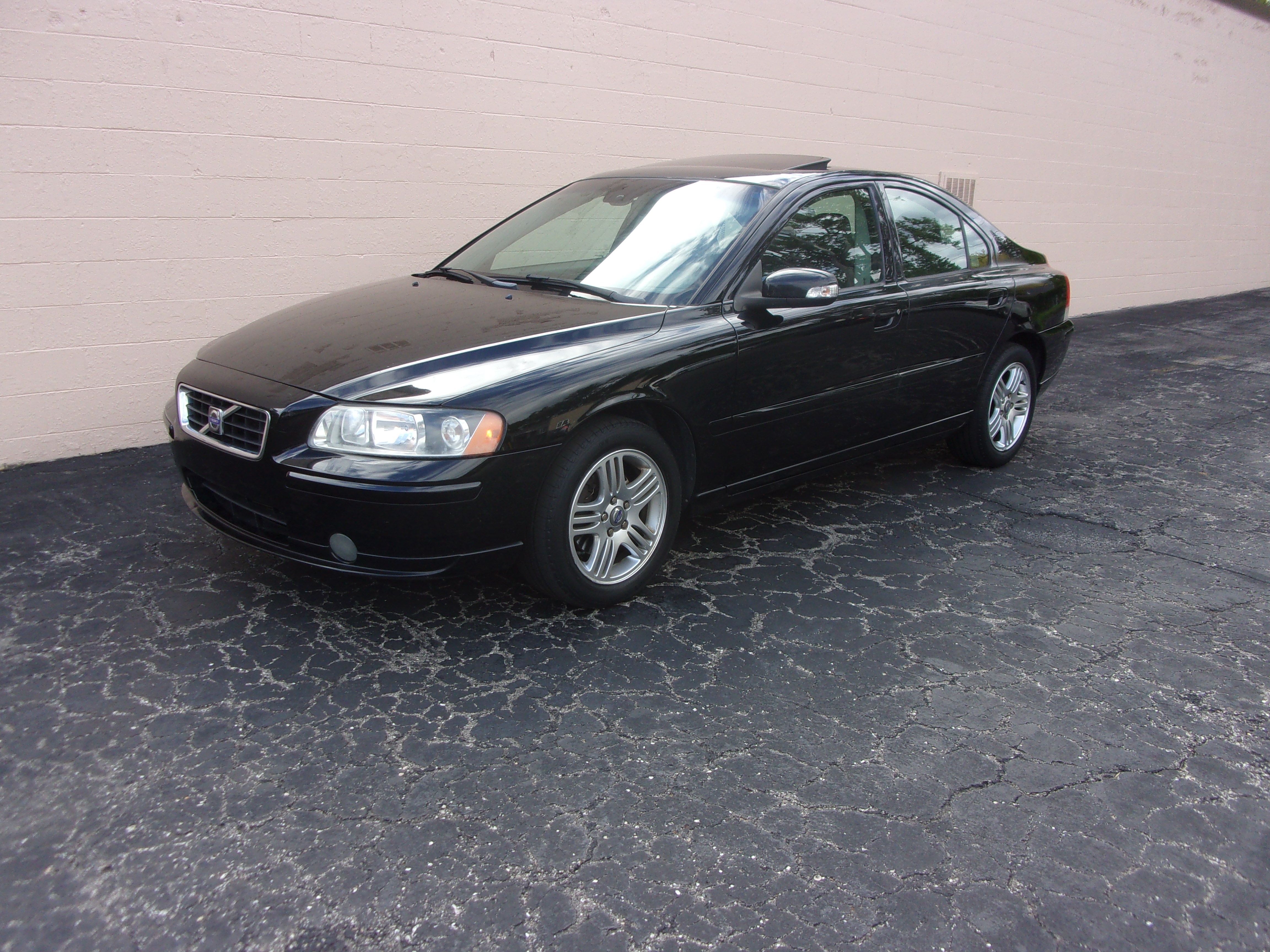 Used 2008 Volvo S60 2.5T Sedan 4D FWD image 1