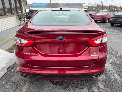 Used 2016 Ford Fusion SE image 5