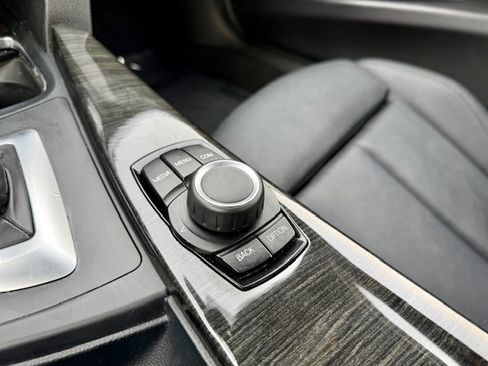 Used 2018 BMW 330i xDrive image 29