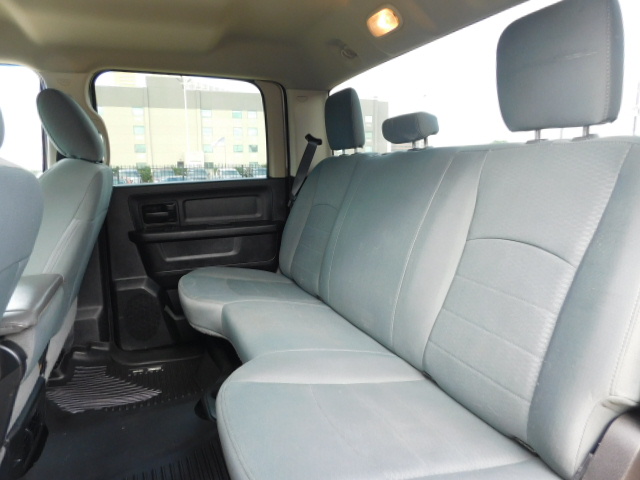 Used 2018 RAM 3500 4x4 Crew Cab ST image 17