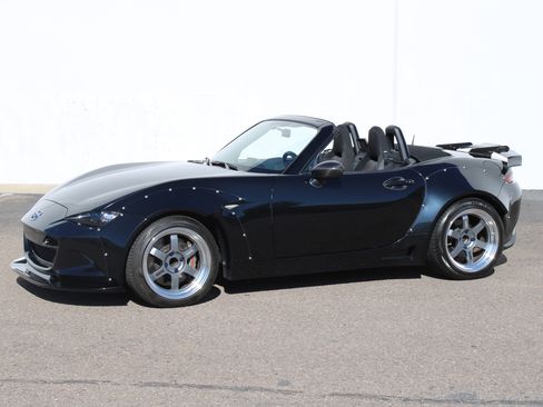 Used 2016 MAZDA MX-5 Miata Club image 5