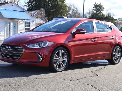 Used 2017 Hyundai Elantra Limited image 4