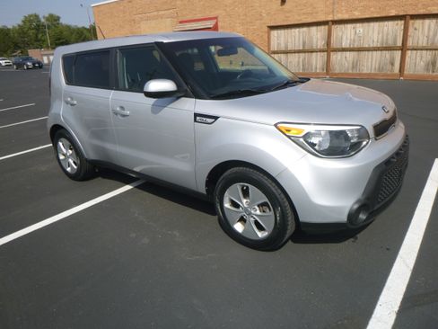 Used 2016 Kia Soul image 4