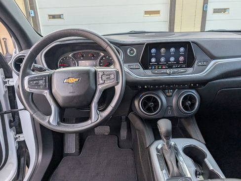 Used 2022 Chevrolet Blazer LT image 8