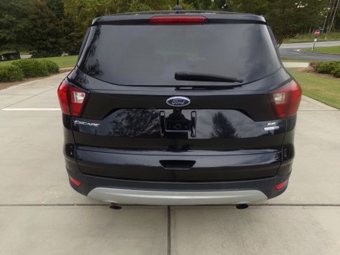 Used 2019 Ford Escape 4WD SE image 4