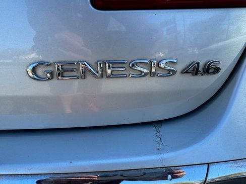 Used 2012 Hyundai Genesis 4.6 image 19