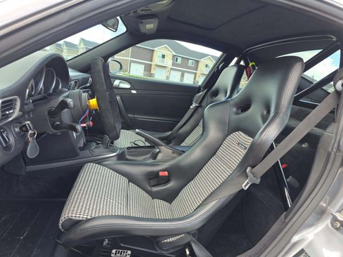 Used 2005 Porsche 911 Carrera S RWD image 6