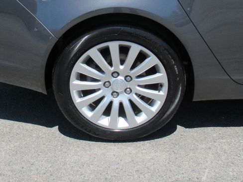 Used 2011 Buick Regal CXL FWD image 19