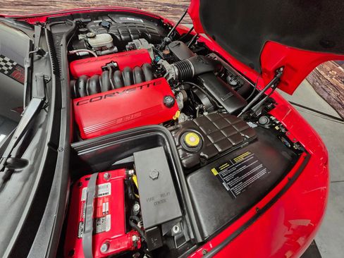 Used 2001 Chevrolet Corvette Z06 w/ Memory Pkg image 13