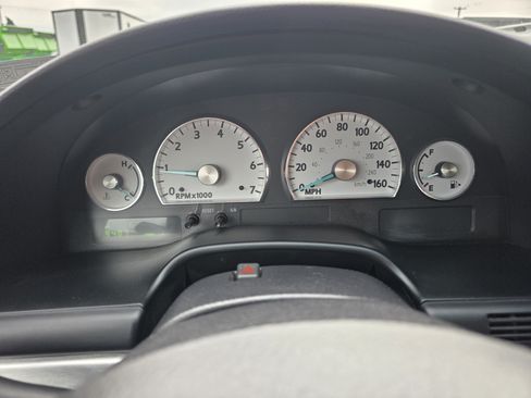 Used 2003 Ford Thunderbird UNAVAIL RWD image 15