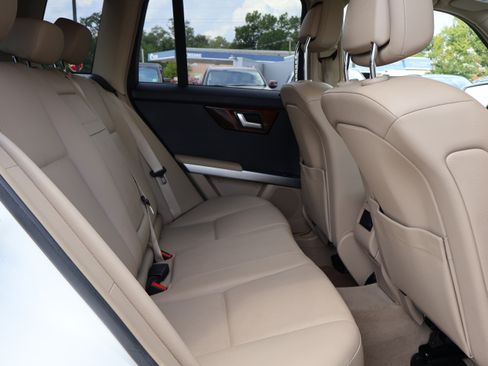 Used 2012 Mercedes-Benz GLK 350 image 16