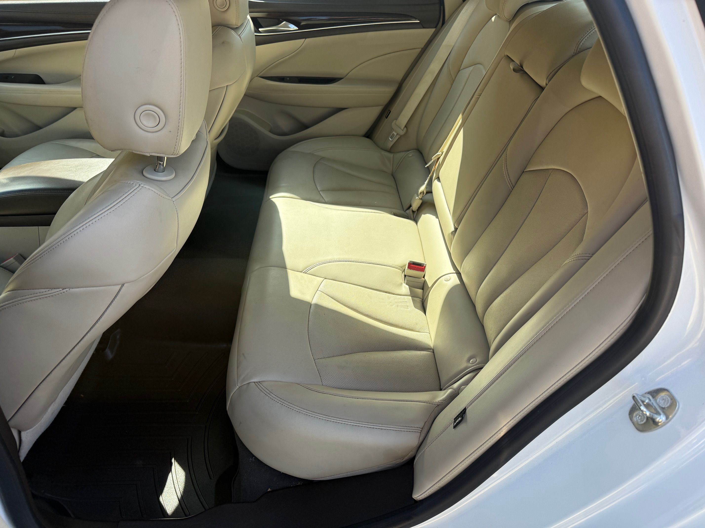 Used 2017 Buick LaCrosse Premium FWD image 9