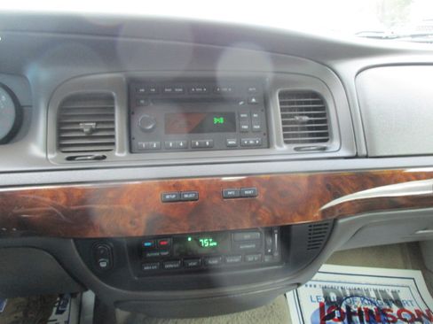 Used 2008 Mercury Grand Marquis LS image 32