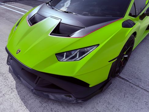 Used 2022 Lamborghini Huracan STO image 20